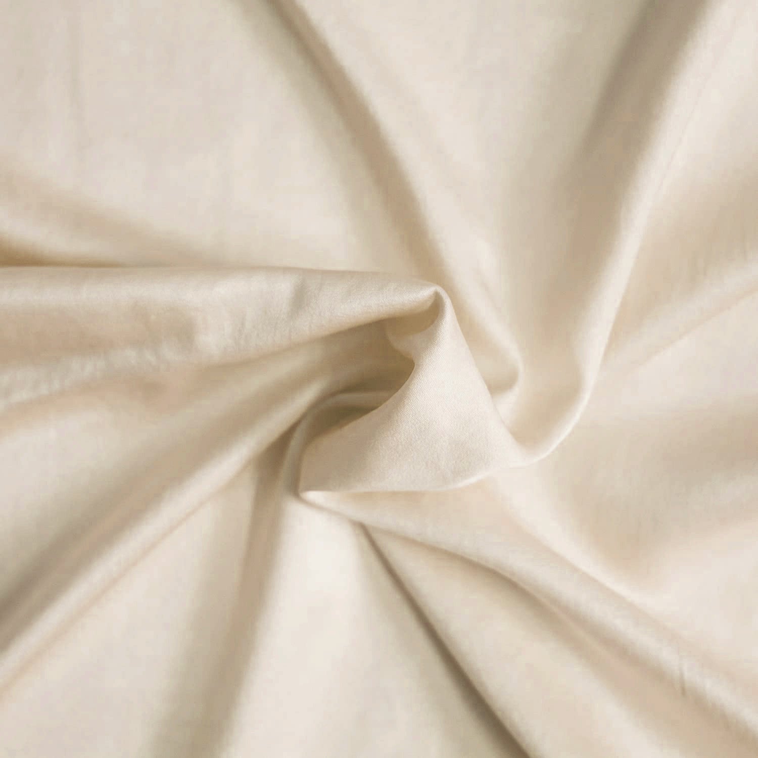 Queen's Blush 6 Piece Bedsheet Set