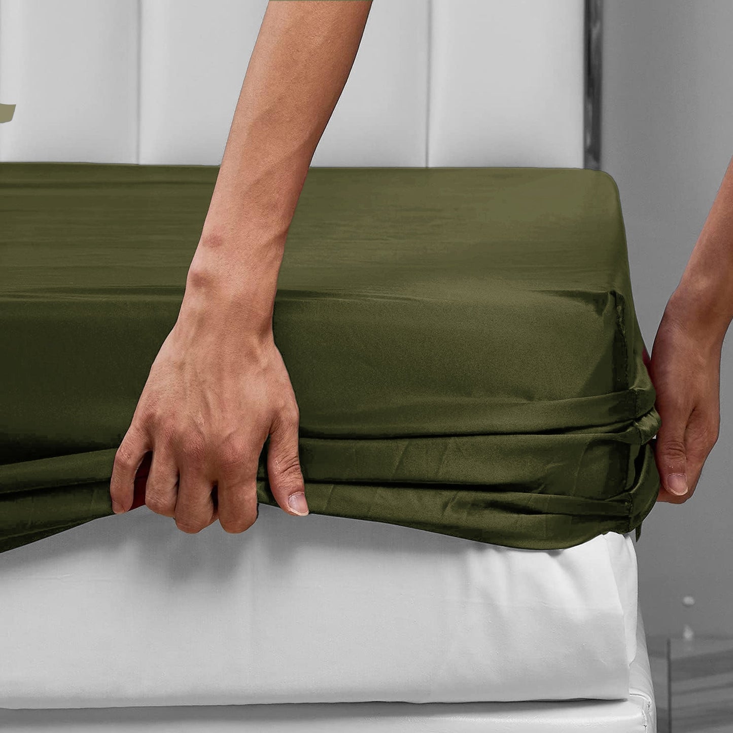 Olive Oasis Fitted Bedsheet Set